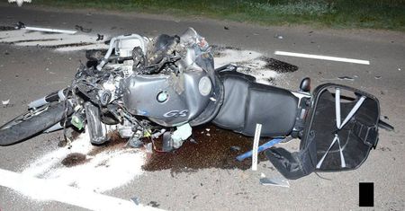 Uderzył w bok wozu asenizacyjnego. Motocyklista poniósł śmierć na miejscu