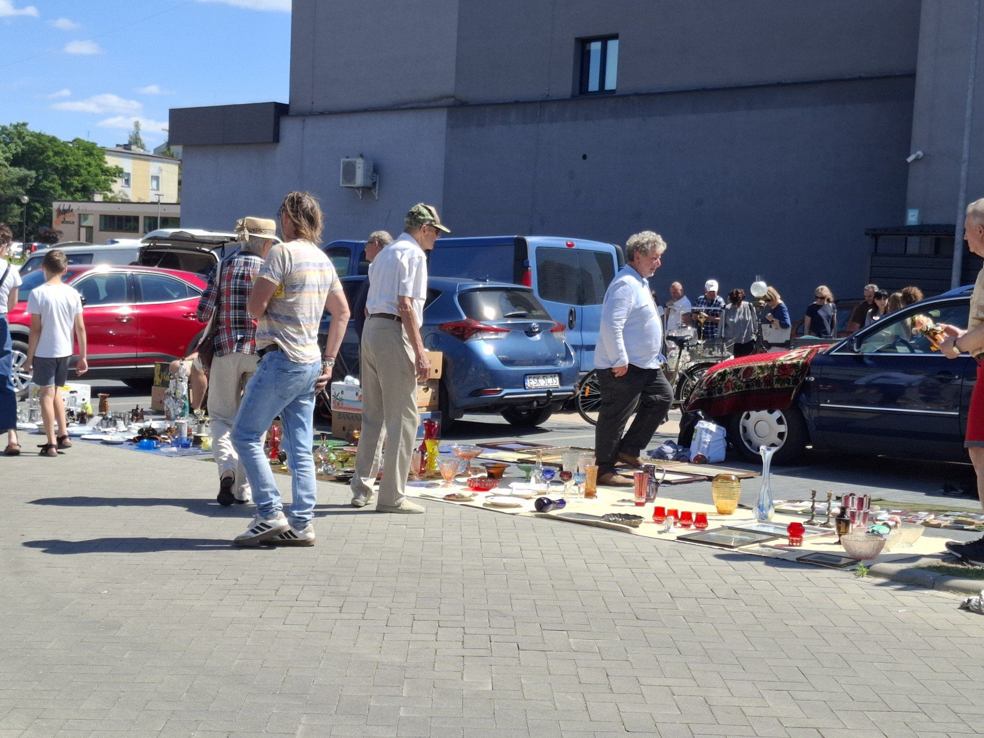 Tłumy na lipcowych Targach Staroci przy Centrum Kultury i Sztuki
