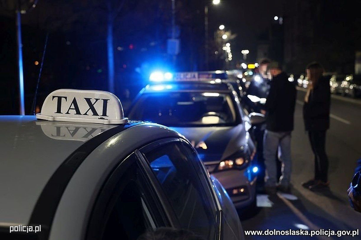 Szeroko zakrojona akcja policji we Wrocławiu. Taksówkarze na celowniku