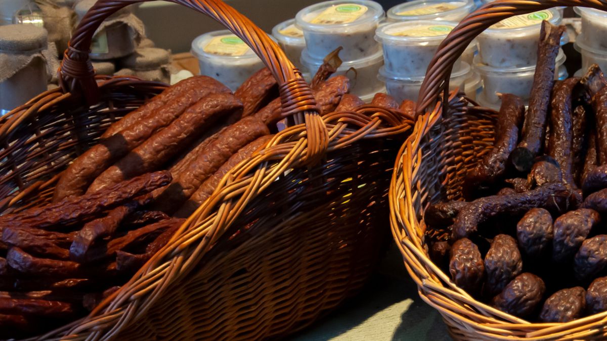 Kiełbasa żarska to polski produkt regionalny 