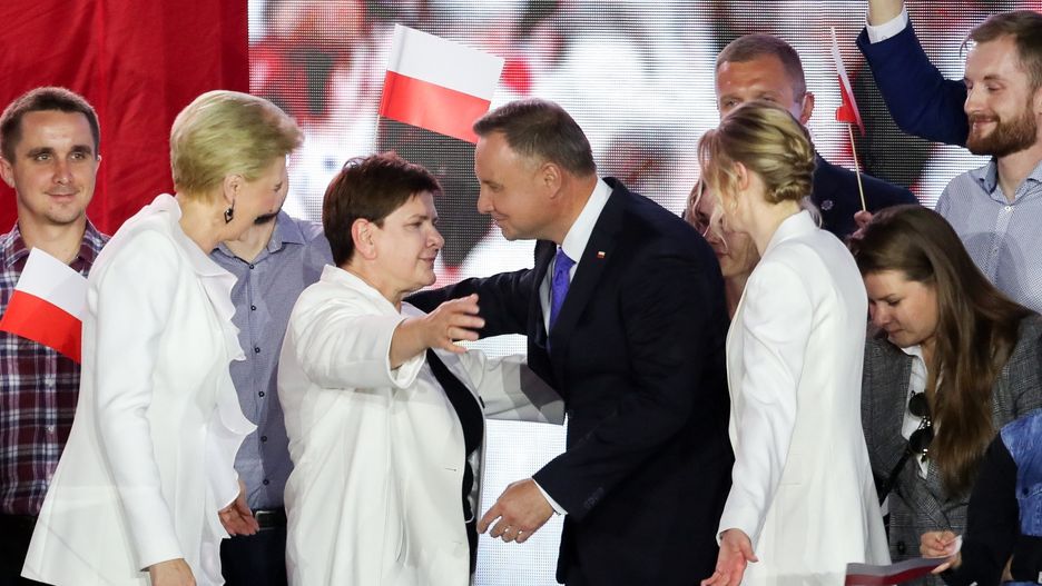 Beata Szydło zapewniła, że doniesienia mediów ws. rzekomego zakładania przez nią partii to "prymitywna wrzutka"