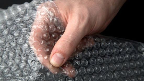 Jak brzmi 7 metrów folii bąbelkowej miażdżone w jednym momencie? [wideo] 1