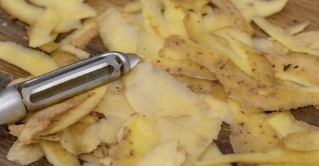Obierki z ziemniaków zamieniam w dżem na święta. Każda koleżanka prosi o przepis