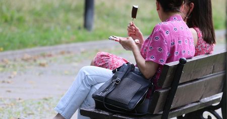 Polacy spędzą wakacje w domu? "Nie jedziemy, bo nas nie stać"