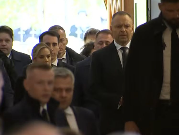 Para prezydencka na pogrzebie Łukasza Litewki