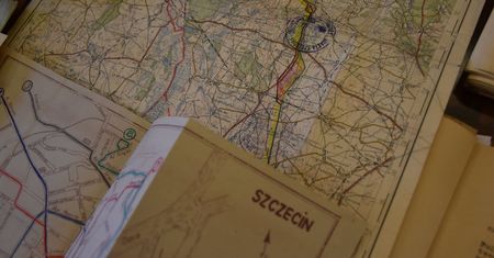 Odkrycie w Szczecinie. Przeleżały za ścianą ponad 50 lat