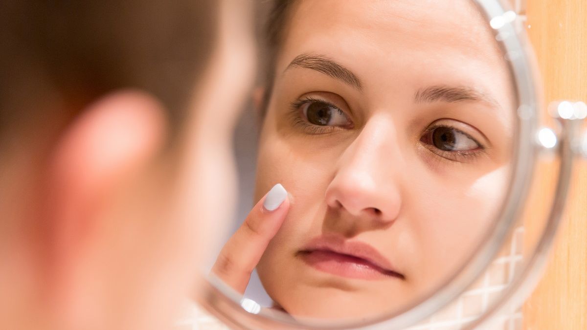 "Trójkąt śmierci" znajduje się na twarzy.