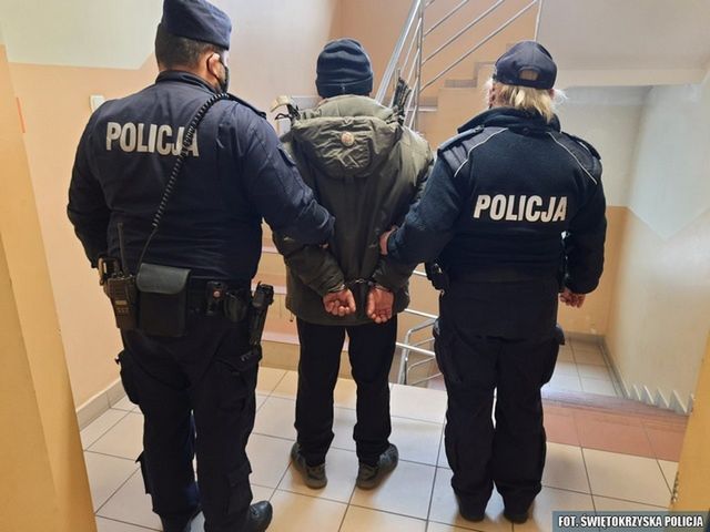 Dwaj poszukiwani w rękach ostrowieckich policjantów