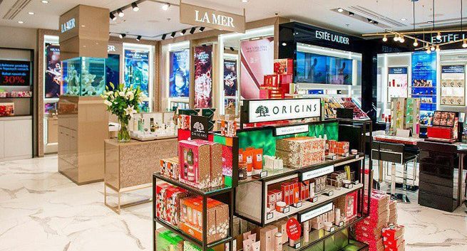 Estée Lauder zamknie 15 proc. swoich sklepów na całym świecie