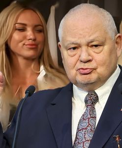 Przebój internetu. "Glapa" i jego blond aniołki