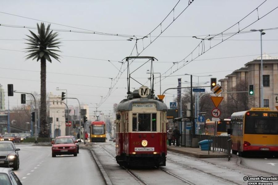 Zabytkowym tramwajem w święta