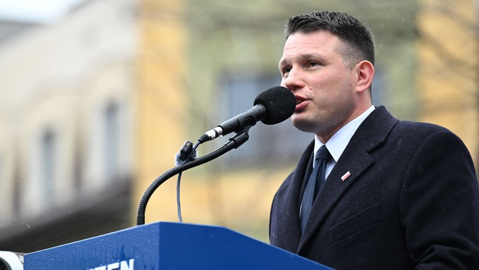 S�awomir Mentzen
Ustrzyki Dolne, 11.04.2025. Wybory Prezydenta RP 2025 - kampania. Kandydat Konfederacji w zbli�aj�cych si� wyborach na fotel prezydenta RP S�awomir Mentzen spotka� si� z mieszka�cami Ustrzyk Dolnych, 11 bm. (ad) PAP/Darek Delmanowicz
Darek Delmanowicz
elekcji, elekta, g�ow� pa�stwa, kampania, kampania prezydencka 2025, kampania wyborcza, kandydat, kandydat na Prezydenta RP, kandyduje, konferencja, otwarte, polityk, polityka, prasowa, prezydencka, prezydenckie, S�awomir Mentzen, spotkanie, spotkanie wyborcze, sympatycy, urz�d prezydenta, wiec, wiec wyborczy, wizyta krajowa, wizyta lokalna, wyborcy, wyborcza, wyborcze, wybory, wybory prezydenckie 2025, z mieszka�cami miasta