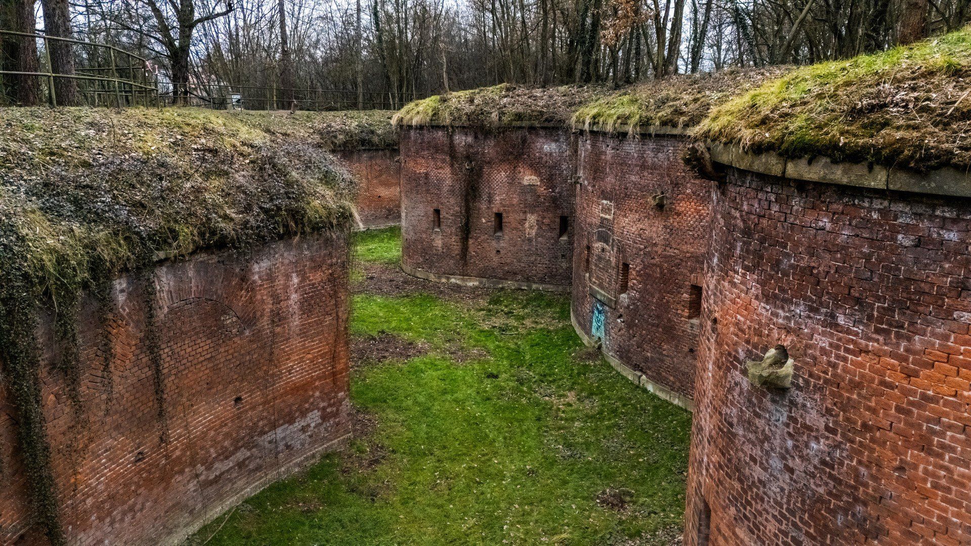 Działki z zabytkowym fortem UKEN kupił cztery lata temu
