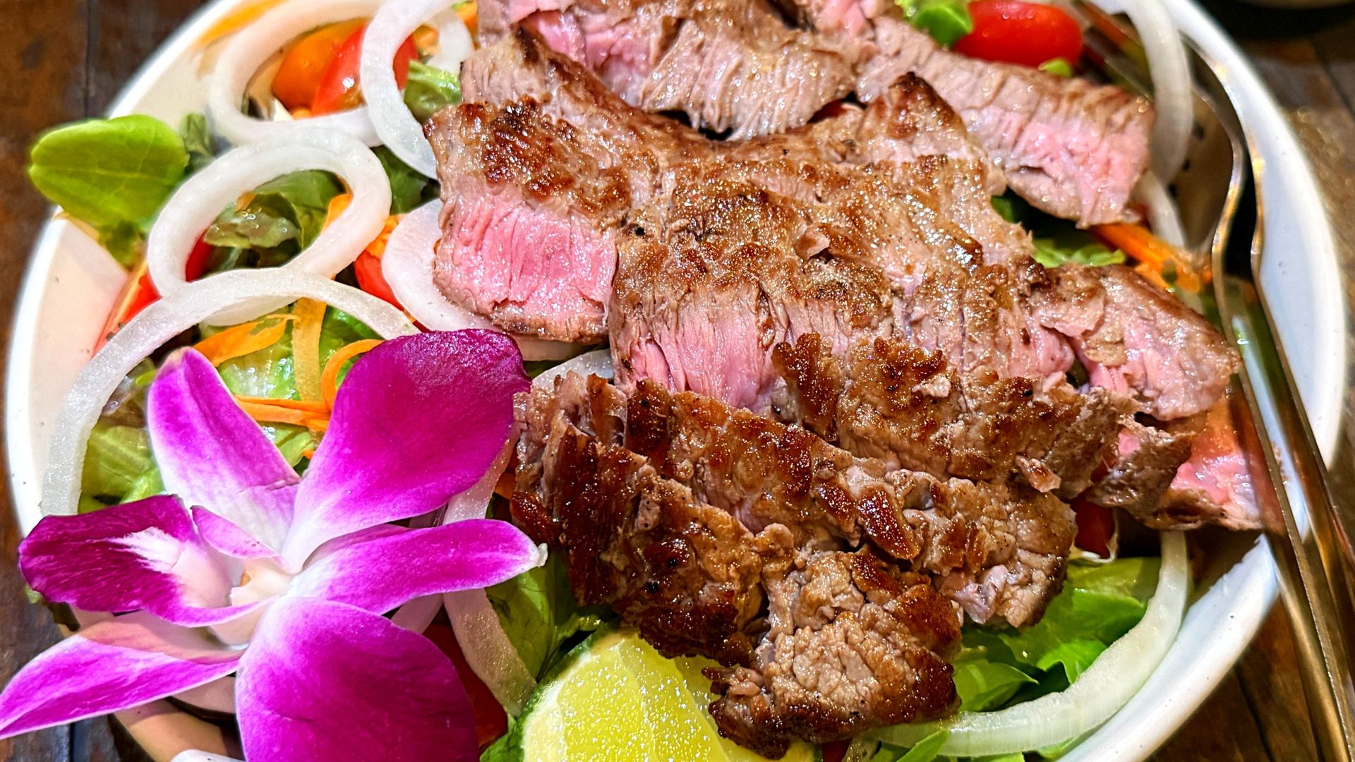 Czerwone mięso może wspierać zdrowie, jeśli jemy je z umiarem i w dobrej jakości.