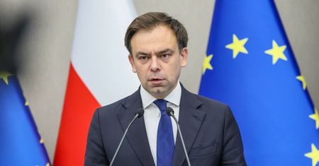 Budżetowa batalia o 2026 rok. Domański szuka oszczędności, resorty bronią wydatków