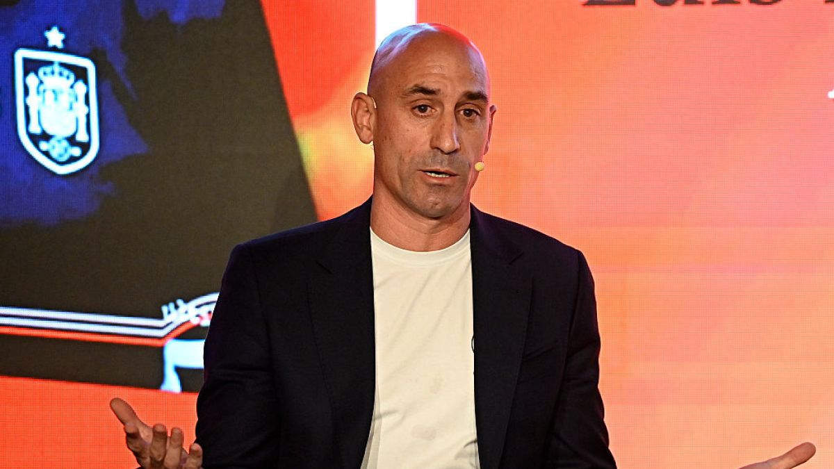 Rubiales obrzucony jajkami