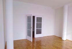 Warszawa. Komunalne mieszkanie z kolumnami. Po remoncie rzuca na kolana