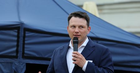 Wyzwanie od policjantki dla Mentzena. Jest reakcja z MSWiA