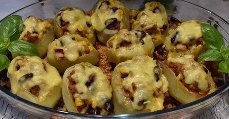 Pieczone ziemniaczki z meksykańskim farszem