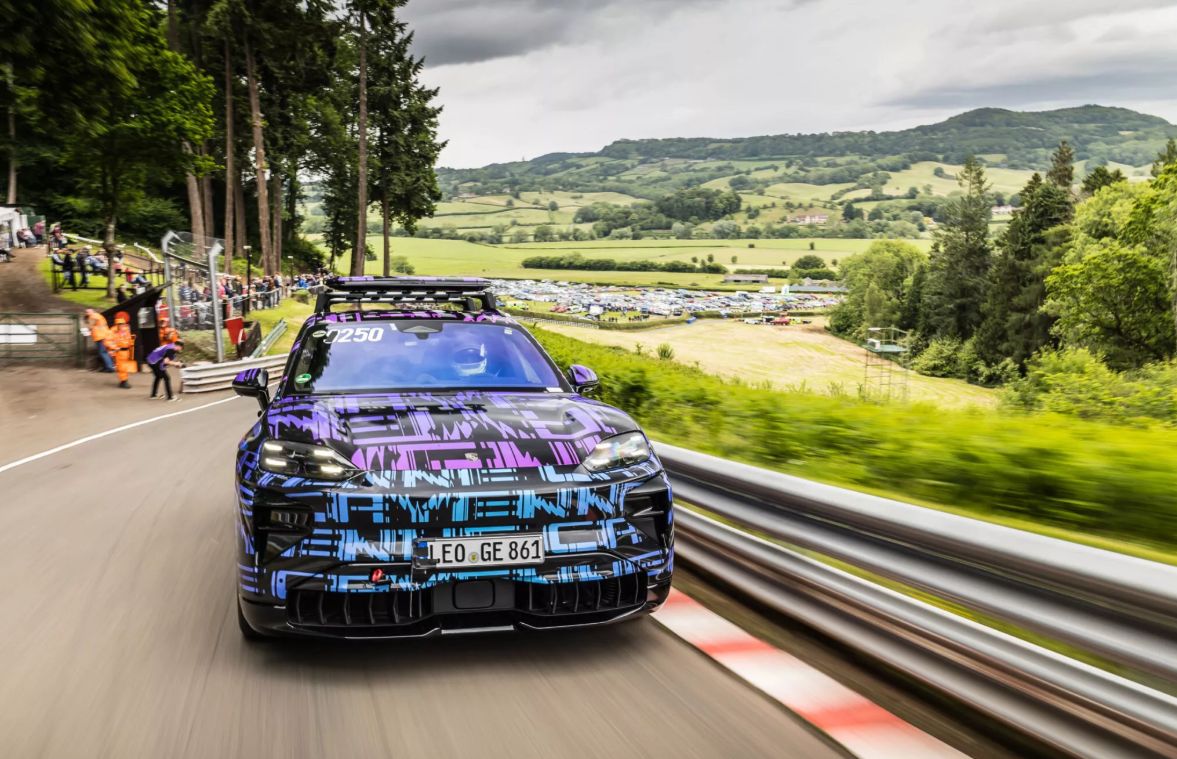 Porsche Cayenne Electric