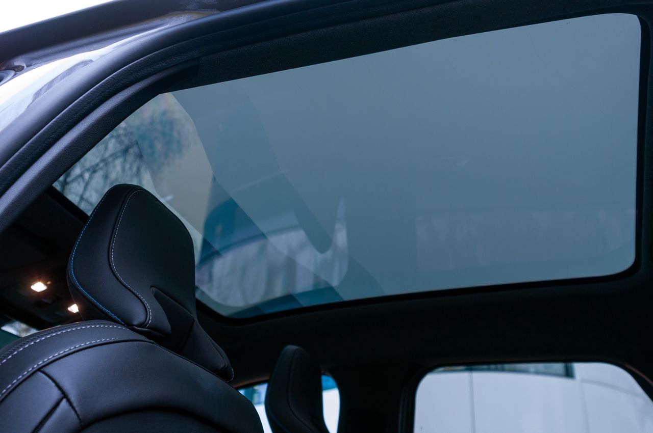 Renault Symbioz - elektronicznie sterowany dach