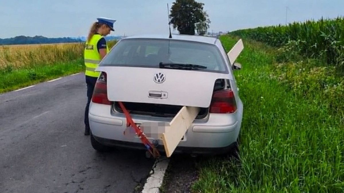 Nieodpowiedzialna postawa kierowcy.