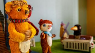Oto kultowe zabawki i gry PRL. Tym bawiły się dawniej dzieci