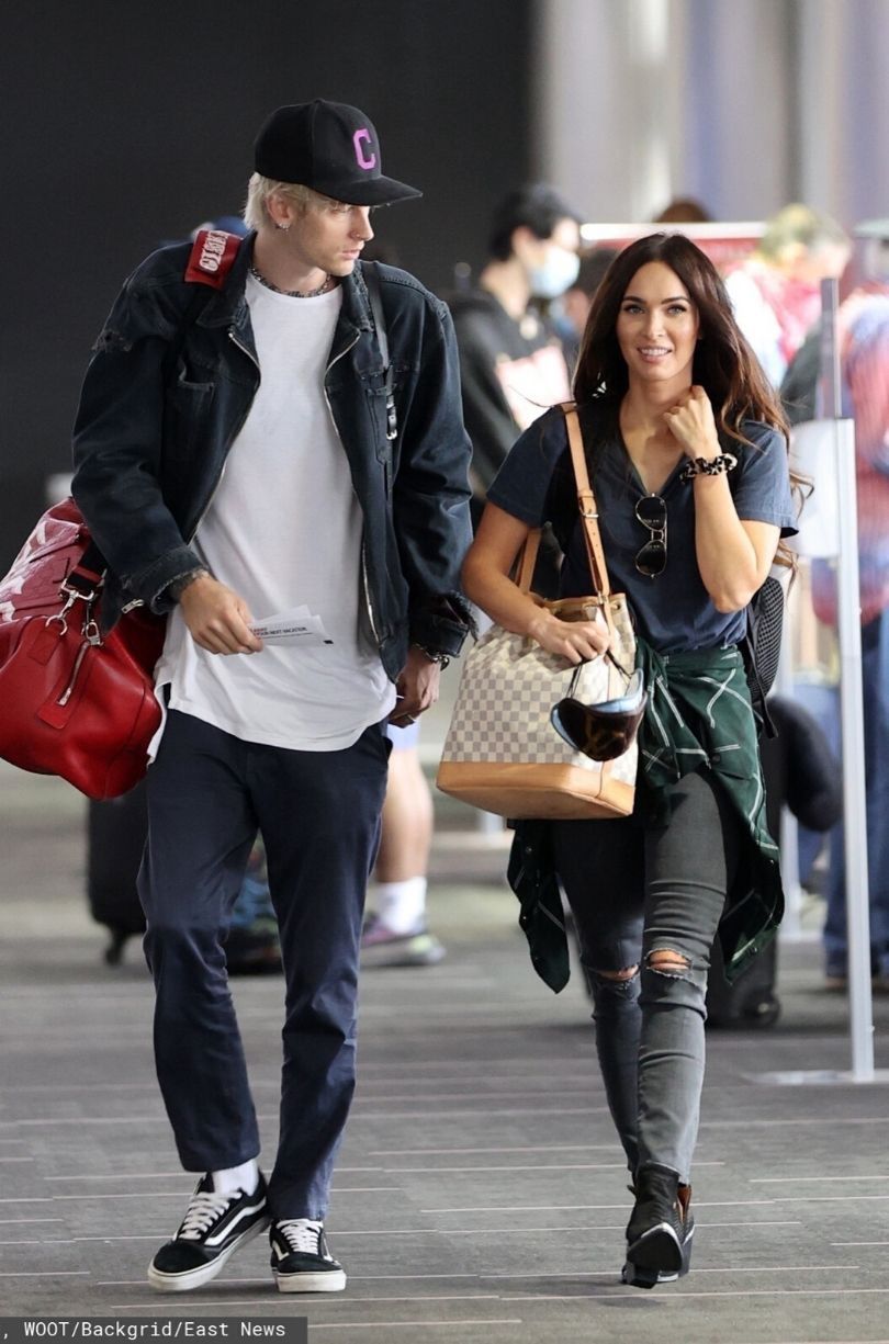 Megan Fox i Machine Gun Kelly przyłapani na lotnisku w Los Angeles