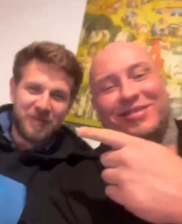 Antek Królikowski i ochroniarz "oszusta z Tindera" wymieniają się uprzejmościami w mediach. Po co? 
