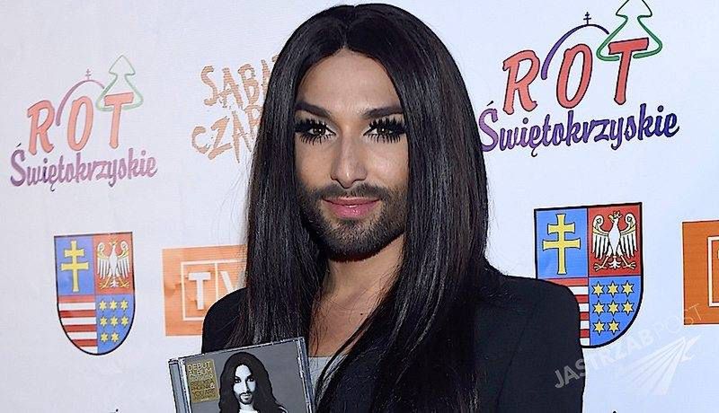 Sabat Czarownic 2015: Conchita Wurst przyjechała do Kielc w garniturze! Pierwsze zdjęcia gwiazdy [GALERIA]