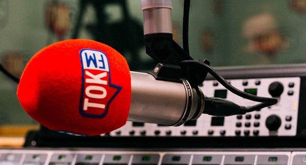Jesienna ramówka TOK FM podporządkowana wyborom parlamentarnym