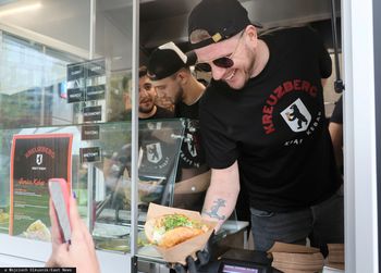 Filip Chajzer stawia na franczyzę. Tyle kosztuje licencja na kebaby