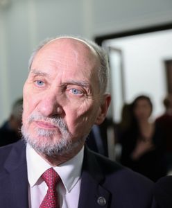 "Skandaliczna decyzja". Otoczenie Macierewicza atakuje