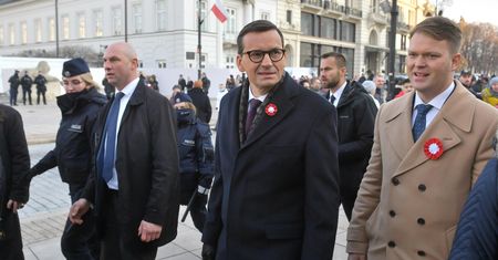 Tak Dworczyk ocieplał wizerunek premiera? "Sympatyczna para" i "idealne momentum"