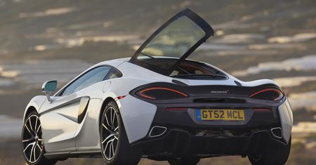 McLaren 570GT (2017) - turystyczna odmiana w pełnej okazałości