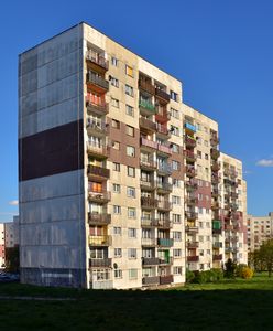 Захаращена сходова клітка: який штраф можна отримати у Польщі