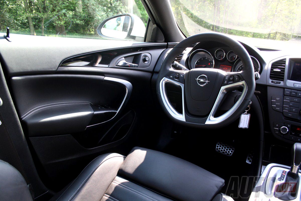Opel Insignia Sport OPC Line