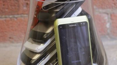 Nokia znów żongluje numerkami 1