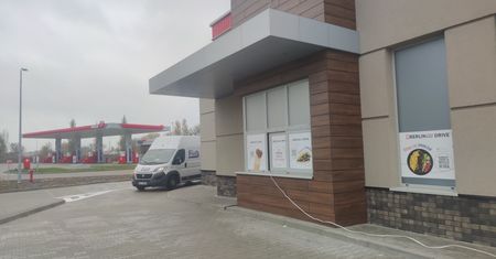 Gastronomia walczy o życie. W Szczecinie powstaje kebab drive-in