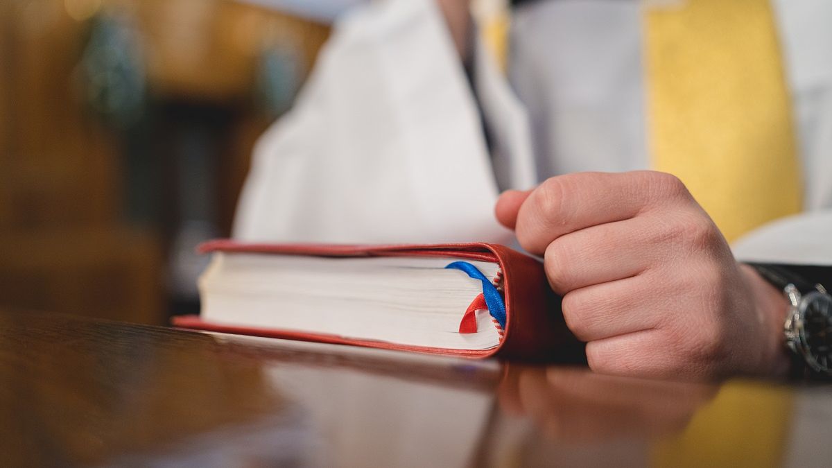 Tak ksiądz straszył dzieci? Zdjęcie ilustracyjne. 