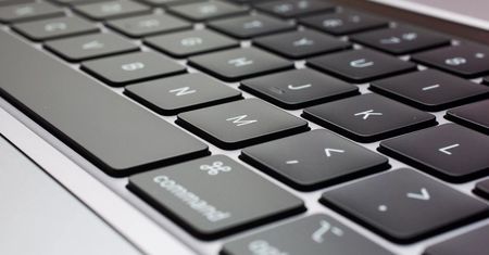 Apple skrytykowane na gali Oscary 2020 - chodzi o klawiaturę w laptopach MacBook Pro