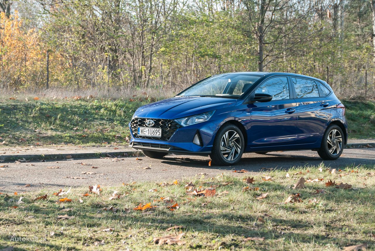 Test: Hyundai i20 1.0 z miękką hybrydą – koreańska fabia wersja 2.0