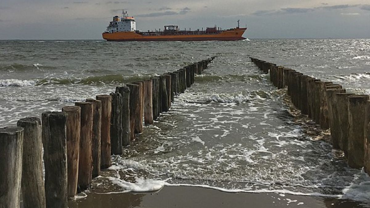 Mężczyzna wszedł do wody i utonął.