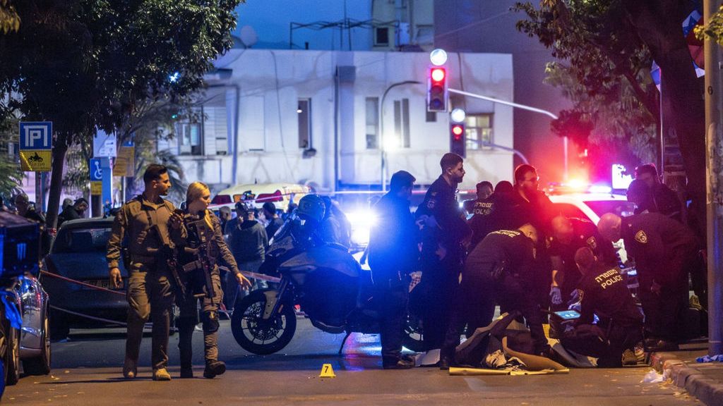 Palestinian killed by Israeli gunfire in Tel Aviv
TEL AVIV, ISRAEL - JANUARY 18: Israeli security forces block the road and investigate after an Israeli gunman opened fire on Levontin Street in Tel Aviv, Israel on January 18, 2025. One Palestinian was killed in the attack. (Photo by Mostafa Alkharouf/Anadolu via Getty Images)
Anadolu
investigate, israeli security forces, levontin street, levontin street in tel aviv, israeli gunfire, palestinian killed