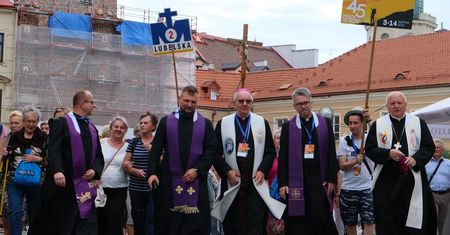 W sobotę z Lublina ruszy pielgrzymka na Jasną Górę. Kierowcy muszą liczyć się z utrudnieniami w ruchu