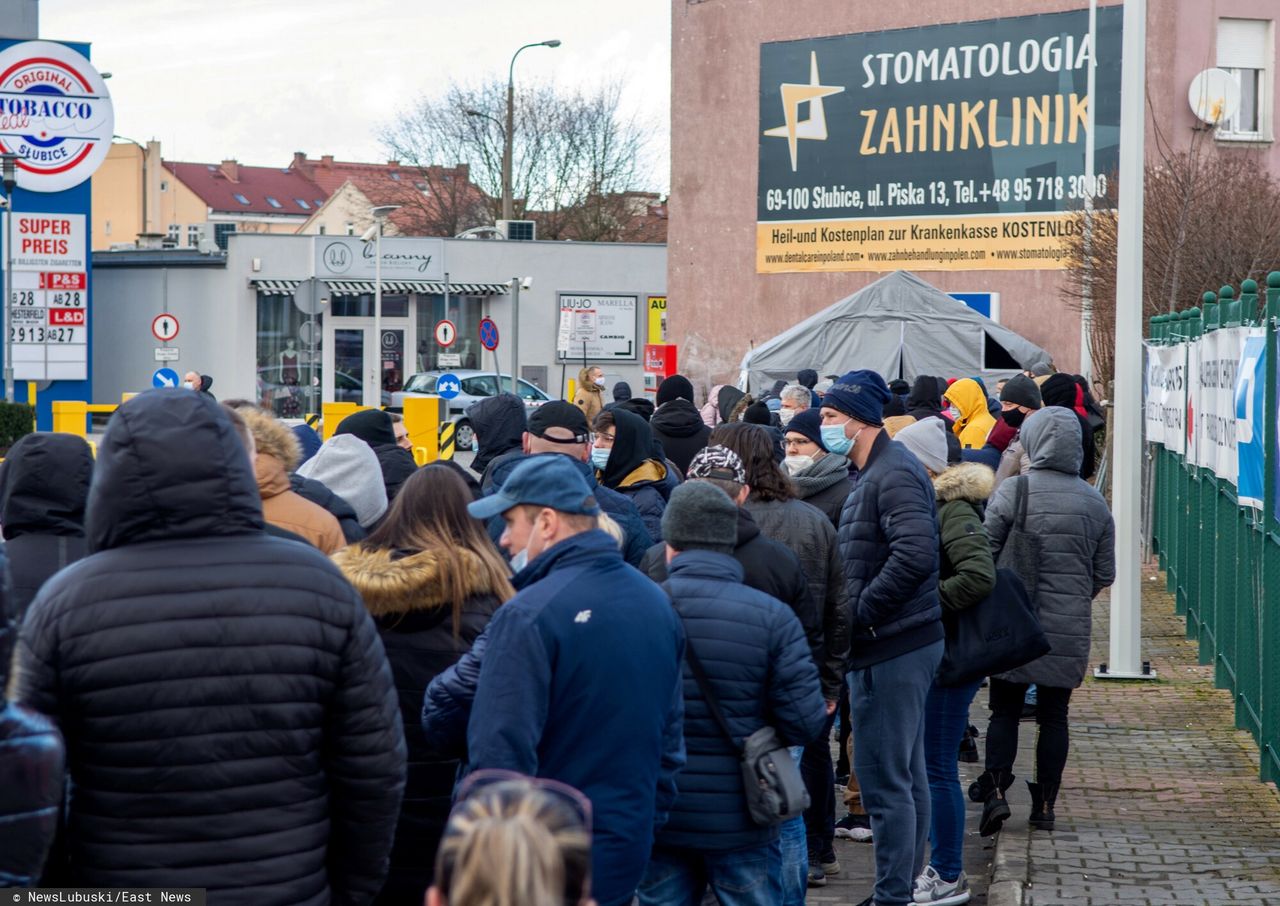 Testy antygenowe na chwilę przed Wielkanocą? Za późno, szanse na wolne miejsce minimalne