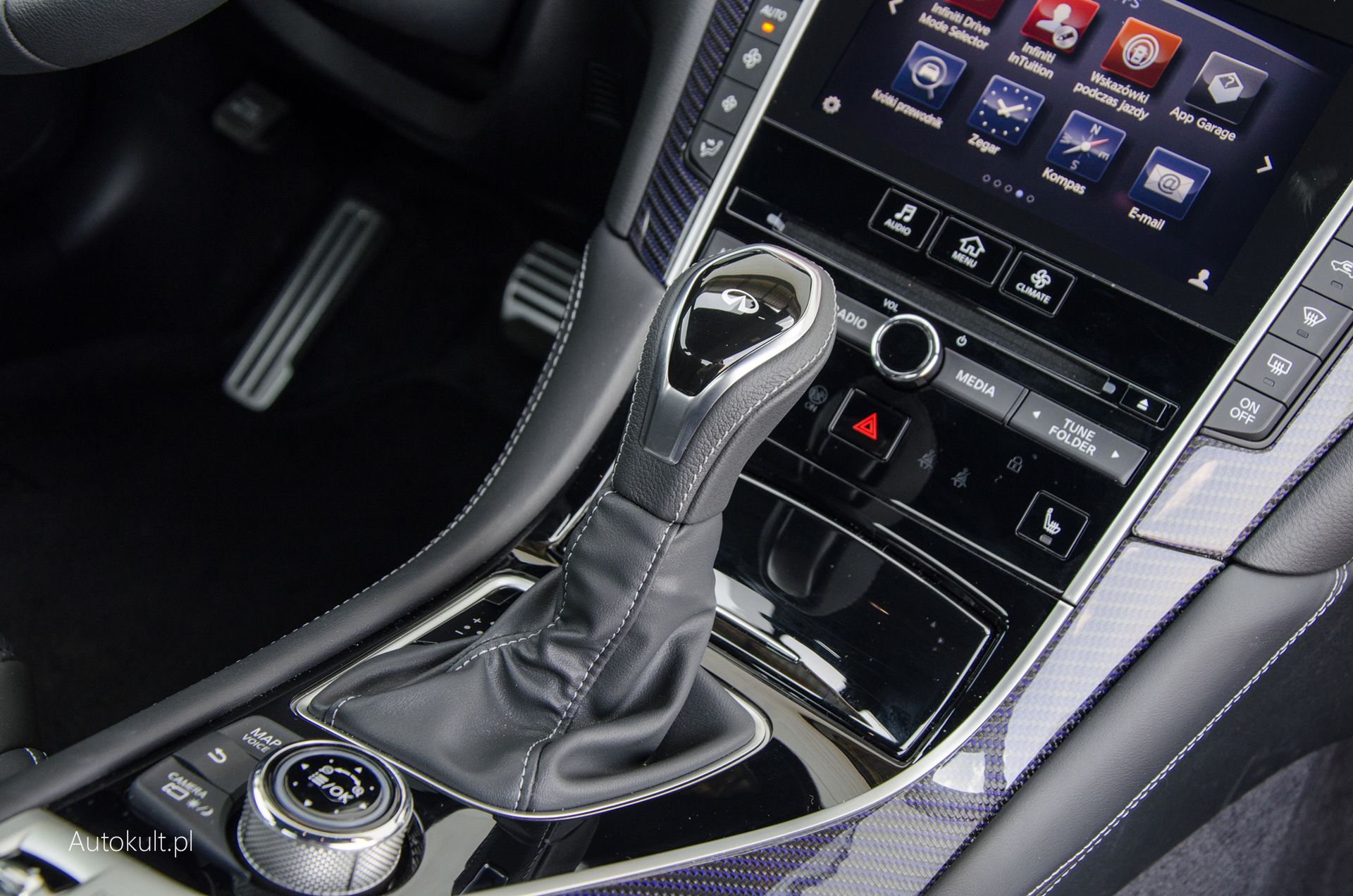 Infiniti Q60S