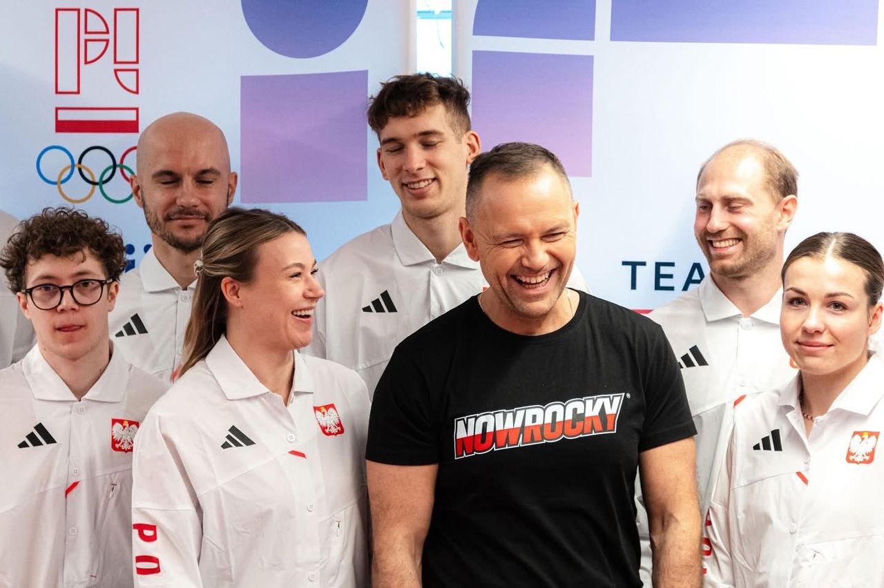 Nowrocky, czyli kto sprzedaje koszulki, bluzy i kubki promujące Karola Nawrockiego