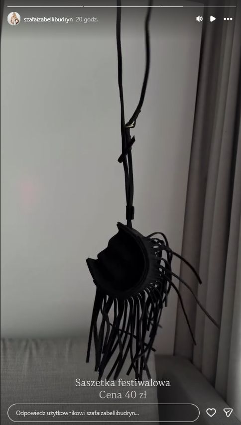 Julia Wieniawa wyprzedaje szafę