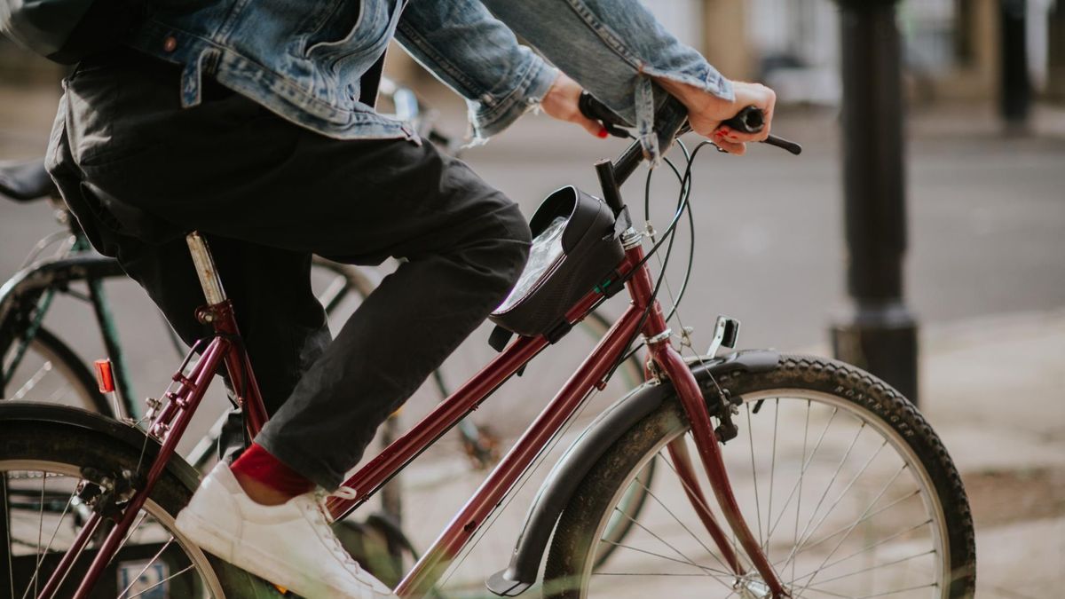 Wsiądź na rower podczas majówki. Szybko spalisz kalorie po daniach z grilla
